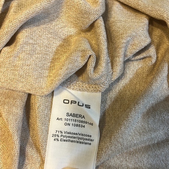 Opus Sabera Long Sleeve Cream Top NWT! - Picture 14 of 16